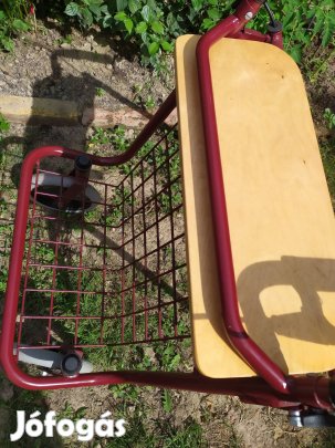 Rolátor új állapotban lévő praktikus összecsukható 