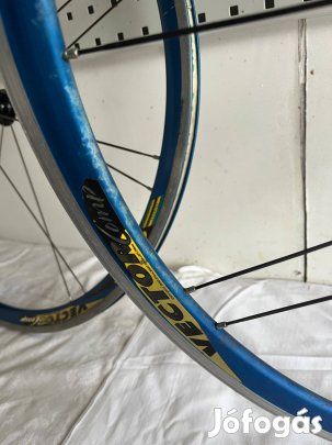 Rolf Vector Comp 700 Trek 5200 / Lemond
