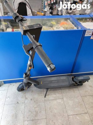 Roller Ninebot Max G2 2222 km-t futott!