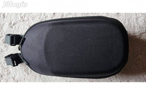 Roller táska, fekete 4L