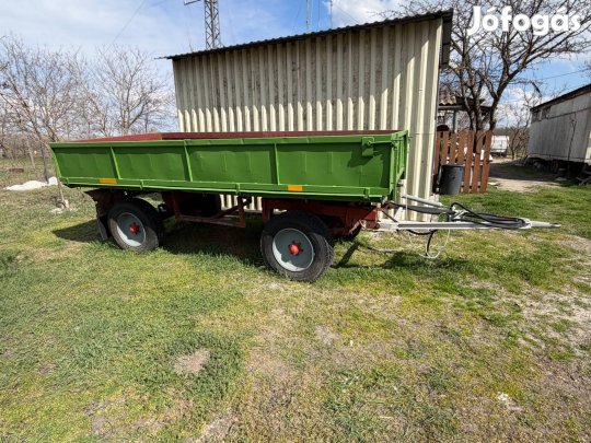 Roman típusú, lassú jármű-vontatmány Eladó!