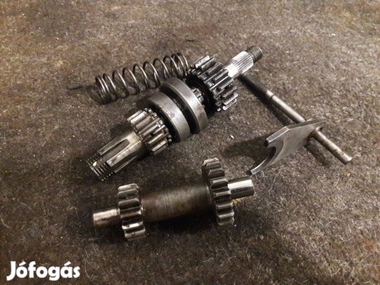 Romet / Komar 1 - 2 gyári komplett váltó szett