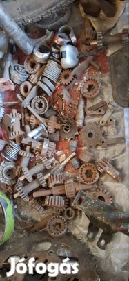 Romet komár alkatrészek.