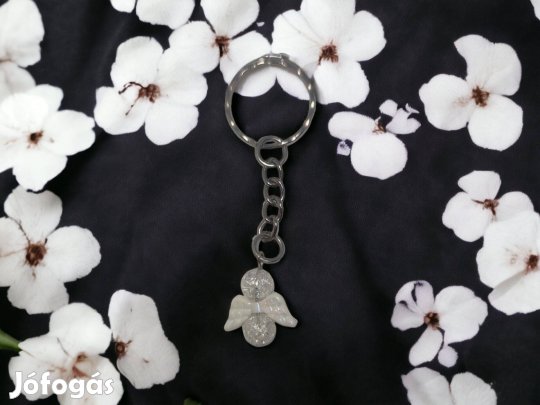 Roppantott hegyikristály angyal kulcstartó