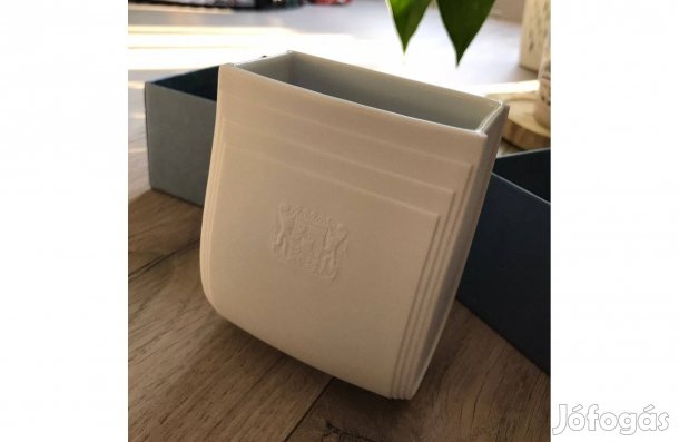 Rosenthal porcelán váza eladó Bajorország címerével, dobozban