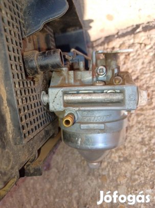 Rotációskapa karburátor levegőszűrőházzal 