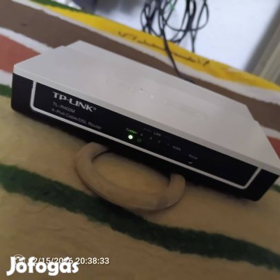 Router eladó ! Elosztja a számítógépes hálózatot !