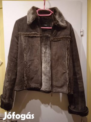 Rövid S méretű új női irhakabát