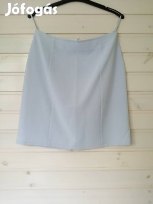 Rövid, szürke szoknya 