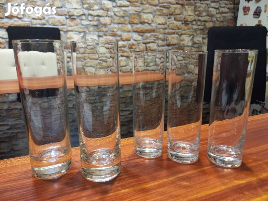 Röviditalos 1 dl-es poharak 5 db együtt 500ft