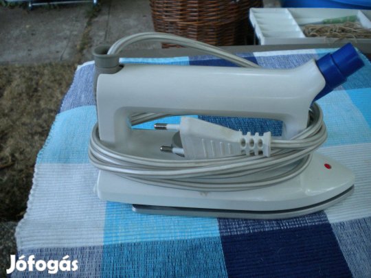 Rowenta mini száraz / gőzös úti vasaló