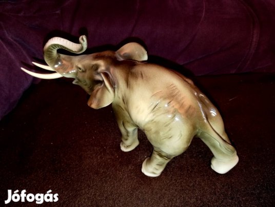 Royal Dux csehszlovák porcelán elefánt 