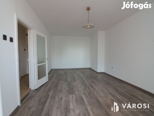 Rózsa utcában eladó lakás