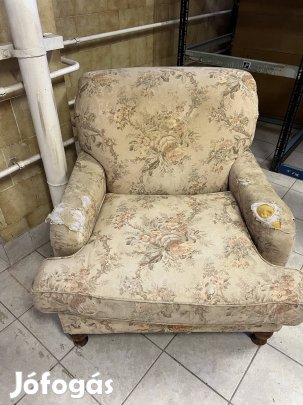 Rózsás fotel