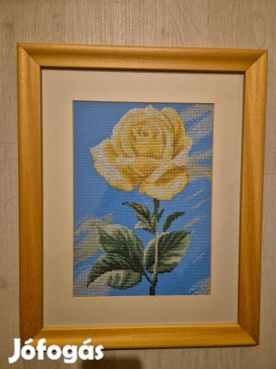 Rózsás hímzett kép