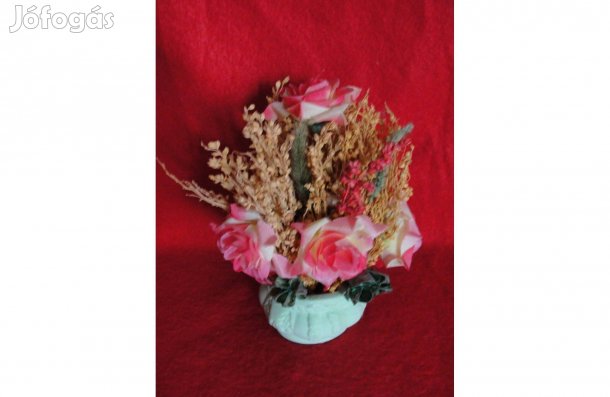 Rózsás virág csokor asztali dísz mini kerámia kaspóban 14 cm_