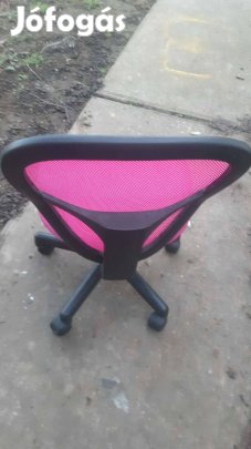 Rózsaszín forgószék