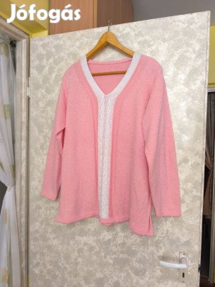 Rózsaszín kötött pulóver elől fehér betéttel 46-48-as