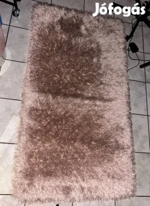 Rózsaszín szőnyeg