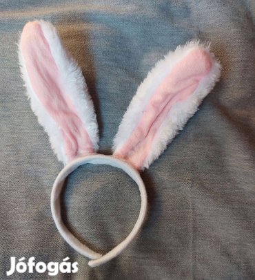 Rózsaszínű nyuszis hajráf