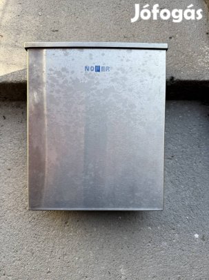 Rozsdamentes acél postaláda