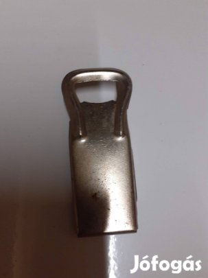 Rozsdamentes új sörnyitó hibátlan