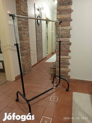 Ruhaállvány fekete