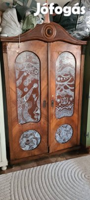 Ruhás szekrény antik akasztó,polcos