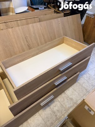 Ruhásszekrény fiókokkal