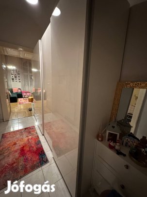 Ruhásszekrény gardrobe