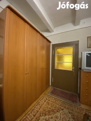 Ruhásszekrény komóddal eladó