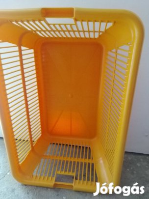 Ruhatároló kosár