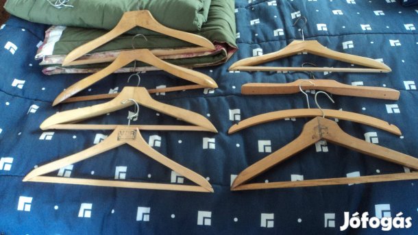 Ruhatartó vállfák (Retró)