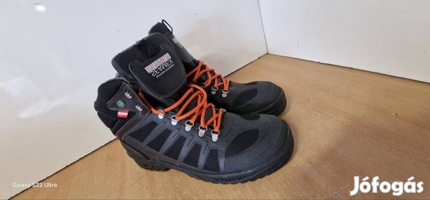 Rukapol 45-ös munkavédelmi bakancs