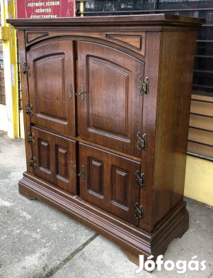 Rusztikus 4ajtós nagy komód