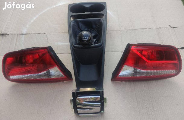 SEAT Ibiza 2013 kombi hátsó lámpa ablaktörlö motor és kar váltószoknya