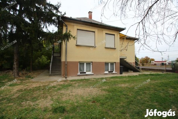 SOLTON 5 SZOBÁS CSALÁDI HÁZ ELADÓ!