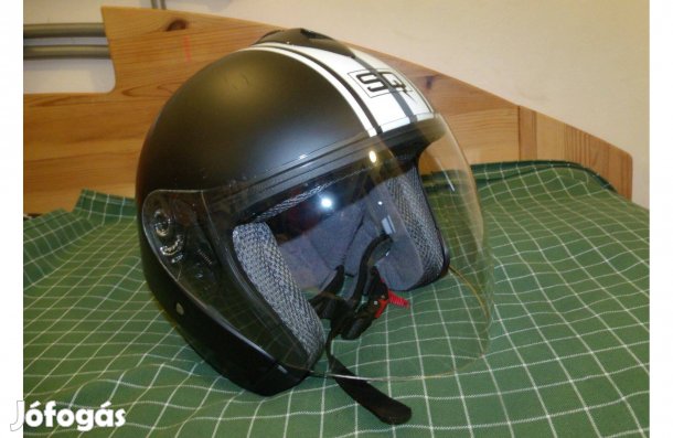 SQ nyitott bukósisak XL 61-62cm méret szép állapotú sisak