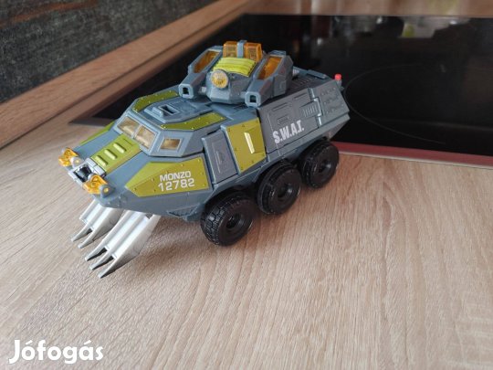 SWAT transformrs Takara Classics/Universe Onslaught Butcher