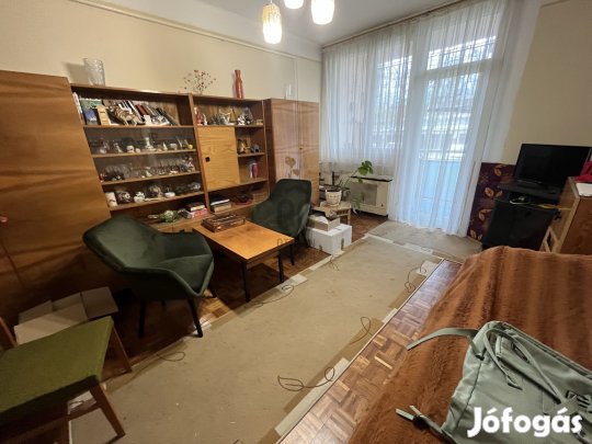 SZIGLIGETI UTCÁBAN ELADÓ LAKÁS!!!