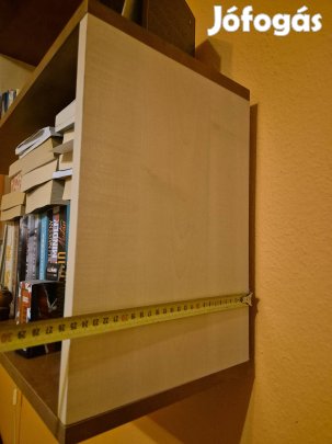 S alakú könyvespolc