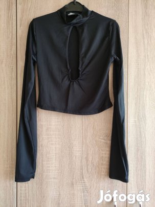 S-es fekete női rövid felső Bershka