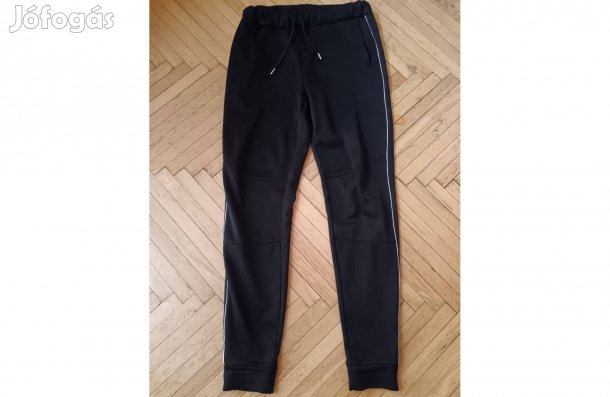 S fiú / férfi fekete sportos hosszú nadrág