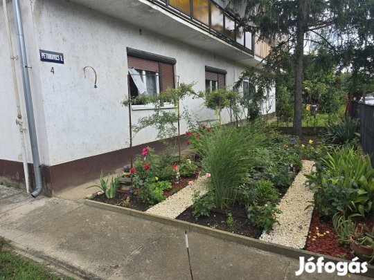 Ságvári Kertvárosi Földszinti Társasház Eladó!