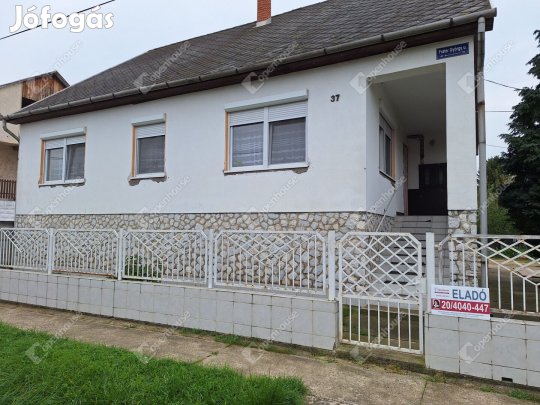 Sajóládon két generációnak is alkalmas 105m2-es felújított családi ház