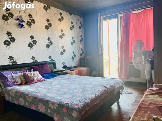 Sajószentpéteren 1,5 szobás erkélyes lakás kiváló helyen