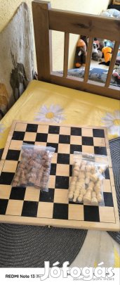 Sakk hiánytalanul, jól használható. 