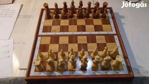 Sakk készlet - nyitható dobozban - műanyag - újszerű - Akció!