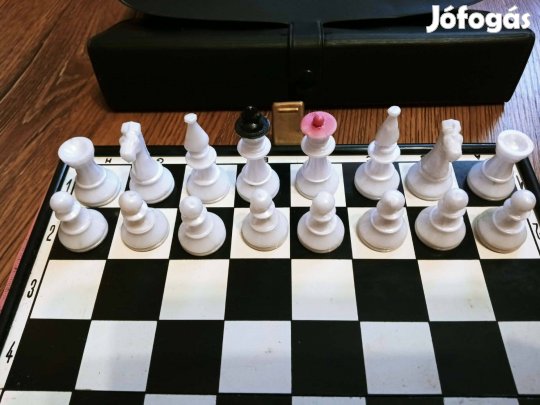 Sakk készlet (mágneses,tokkal)