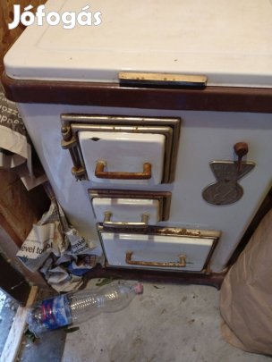 Salgó kályha jó állapotú
